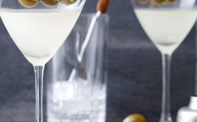 Novina u svijetu koktela: Probajte Martini s maslinovim uljem i morskom soli