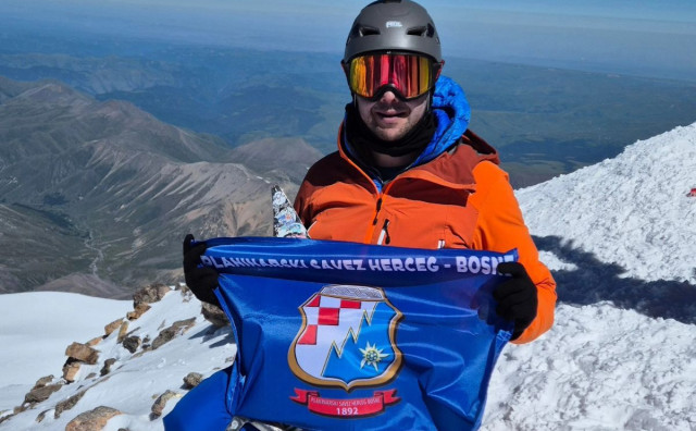 Hercegovac na najvišem vrhu Europe, Marko Karačić uspeo se na Elbrus