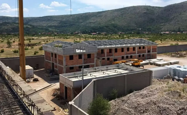 Kašnjenja, neplanirane nabave i izostanak dokumentacije: Što se događa s gradnjom KPZ-a Mostar?