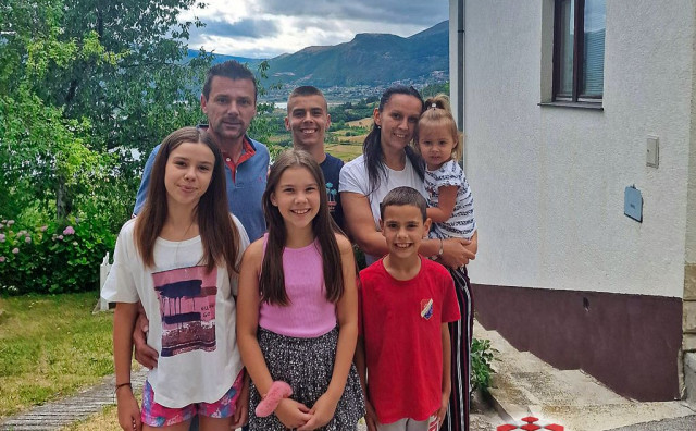 Sedmeročlana obitelj vratila se u Hercegovinu nakon 14 godina: 'Kod kuće je najljepše'