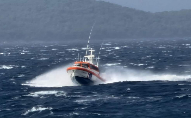 Prekinuta potraga na moru za dvojicom mladića, oni su u apartmanu