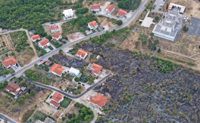 Ljubuški vatrogasci objavili fotografije opožarenog područja i apel stanovništvu