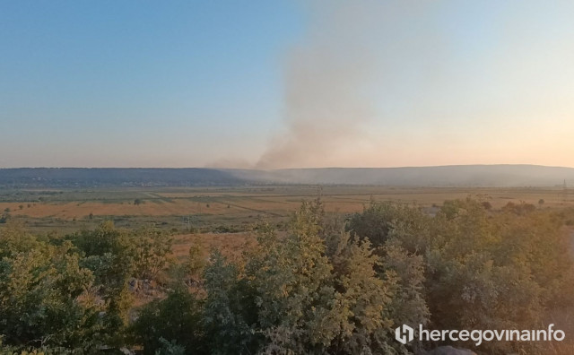 Vatrogasci iz Mostara i Širokog gase požar koji je izbio iznad Ljutog Doca