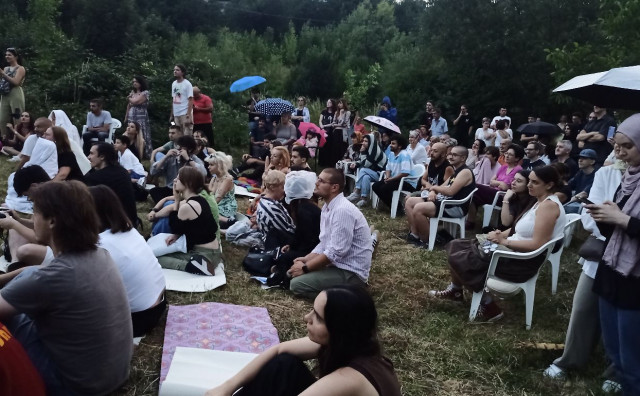 Apel s predstave na klizištu: Vlasti, zaštitite naše živote i imovinu!