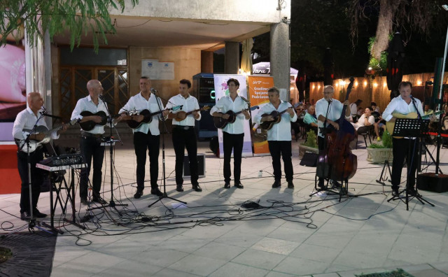 Sjajna večer uz Mostarske tamburaše: Publika uživala u koncertu