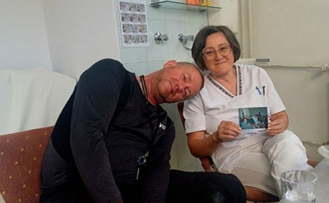 Zagrljaji i suze nakon 33 godine: Englez Steven 1992. dovezen je ranjen u bolnicu u Tomislavgrad