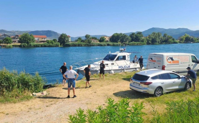 U Neretvi kod Metkovića potonula brodica, jedna osoba poginula, druga nestala