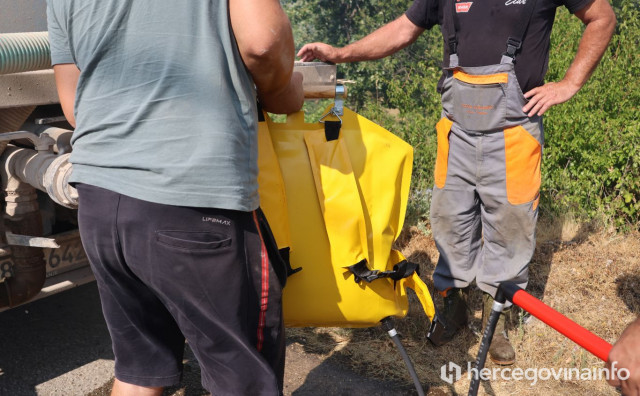 Ponovno gori prema Stocu, mještani u Donjem i Gornjem Brštaniku sami gase vatru