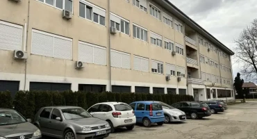 Liječnicima u bolnici u BiH plaće povećane i do 1.200 KM, a medicinskim tehničarima do 380 KM