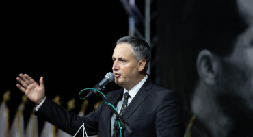 Bećirović o referendumu u RS: 'Ne igrajte se, puno jači su polomili zube'