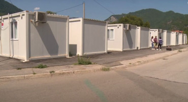 Stanovnici Donje Jablanice već deset mjeseci u kontejnerima čekaju bolji život