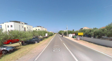 Kod Biograda zaustavljen vozač iz BiH, bio je pod utjecajem droga i bez vozačke