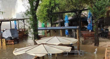 Pogledajte poplavljeno područje kod slapova Kravice