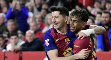 Lamine Yamal i Robert Lewandowski