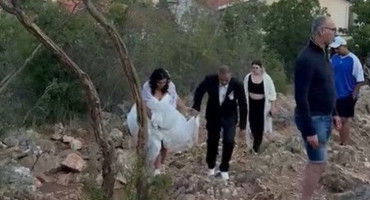 Svoj bračni put odlučili su započeti na poseban način, usponom na Brdo ukazanja