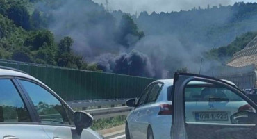 Zbog požara na vozilu zatvoren tunel Ivan na autocesti