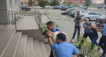 Otac i sin uhićeni zbog napada na policijskog inspektora