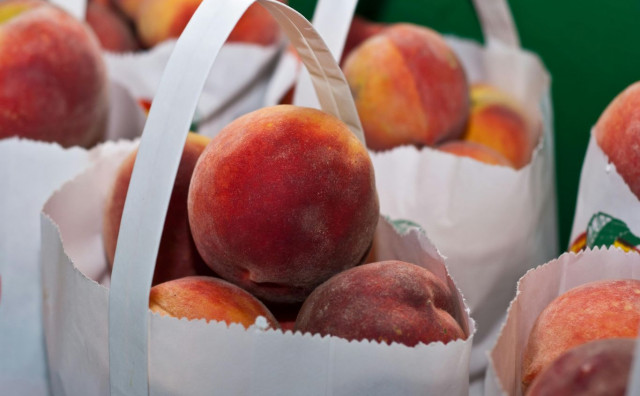 Gdje su završile breskve s pesticidima? 'Ovdje roba ulazi kako tko hoće i kad hoće'