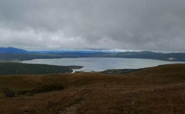 Buško jezero pod udarom krivolovaca koji zarađuju stotine tisuća maraka od ilegalnog izlova ribe