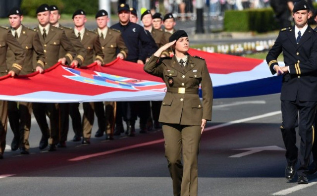 Mlada natporučnica koja je oduševila Hrvatsku je iz Čapljine, otac joj je bio pripadnik HVO-a
