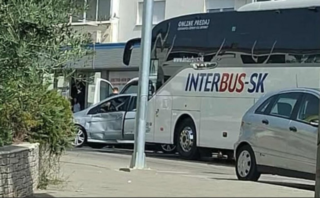 Sudar automobila i autobusa u Ljubuškom