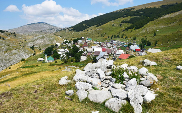 Izolirano selo u BiH zimi nestaje pod snijegom, a ljeti prima tisuće gostiju