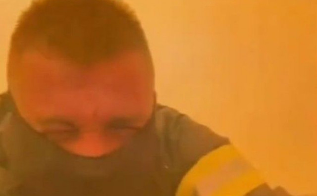 Vatrogasac snimio kako izgleda prolazak kroz vatrenu stihiju