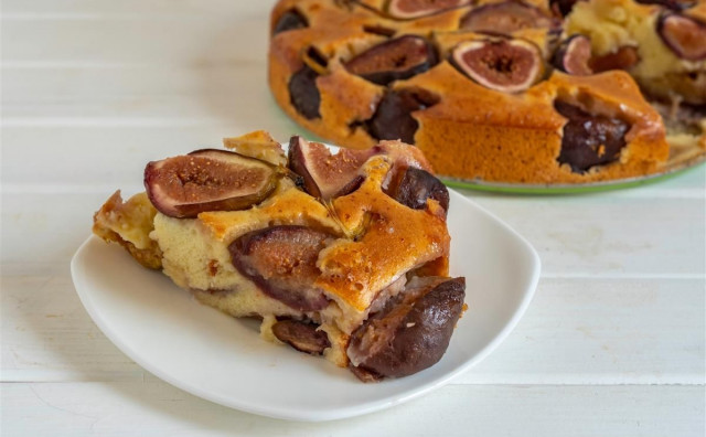 Najlakši kolač sa smokvama, savršen uz kavu