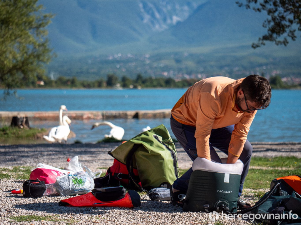 Adin Pinjo kajakom po Neretvi