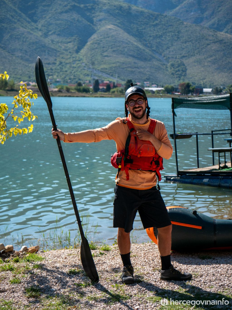 Adin Pinjo kajakom po Neretvi
