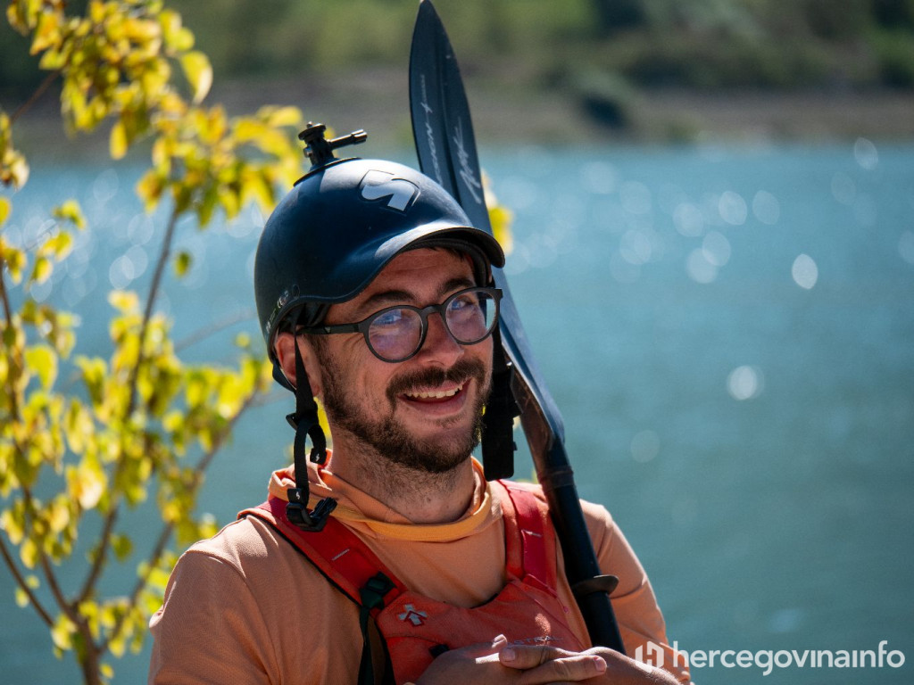 Adin Pinjo kajakom po Neretvi