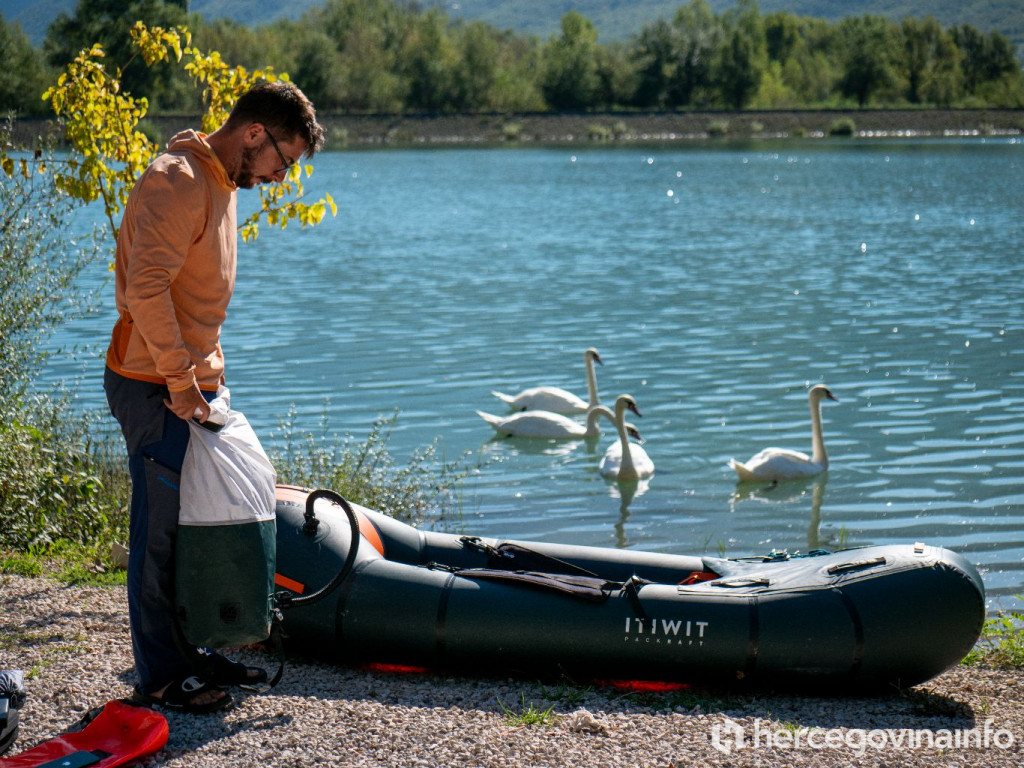 Adin Pinjo kajakom po Neretvi