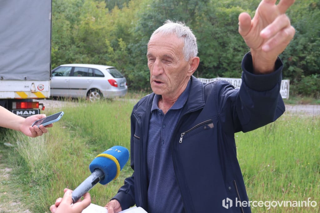 Blokada puta u Kuti LIvač