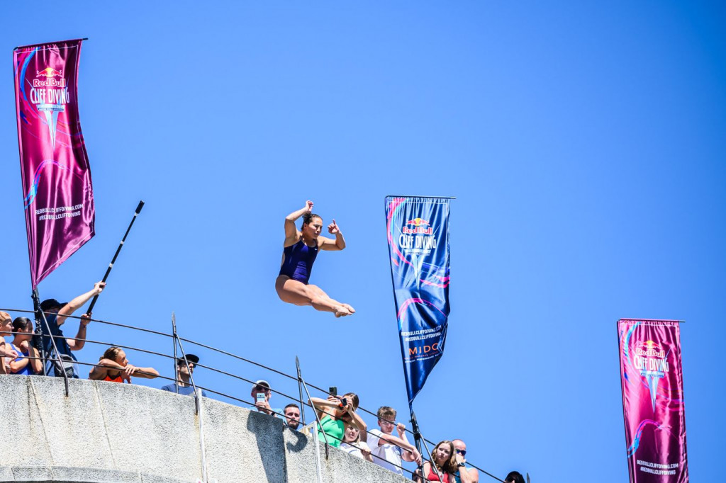 Red Bull Cliff Diving Isabel Perez
