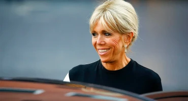 Emmanuel Macron će na sudu dokazivati da mu supruga nije muškarac