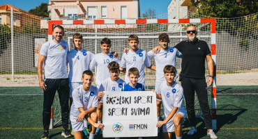 Četiri škole u Mostaru dobile sportsku opremu