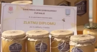 Dodijeljene diplome za kvalitetu meda na manifestaciji 'Dani meda HBŽ' u Livnu