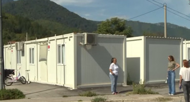 Mještani Donje Jablanice i dalje u kontejnerima: To nije život, već preživljavanje