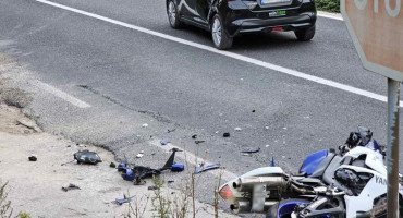 U prometnoj nesreći kod Konjica ozlijeđeni motociklist i suputnica