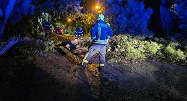Pogledajte posljedice sinoćnjeg nevremena koje je zabilježio fotograf Hercegovina.info