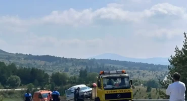 Tragedija na putu Šipovo - Kupres: Izašao postaviti trokut nakon nesreće pa ga usmrtio drugi automobil