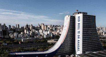 Sandro Dias skateboard