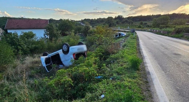 Sretnice prometna nesreća, prevrtanje vozila