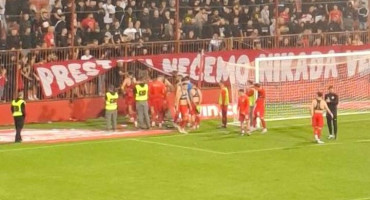 Red Army natjerao igrače Veleža da skinu dresove
