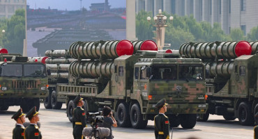 Kina pokazala vojnu moć, Putin i Kim počasni gosti na paradi u Pekingu