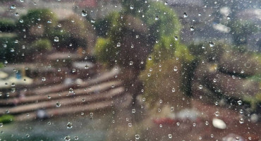 Narančasto upozorenje FHMZ-a: Hercegovinu sutra čekaju obilne kiše i olujni udari juga