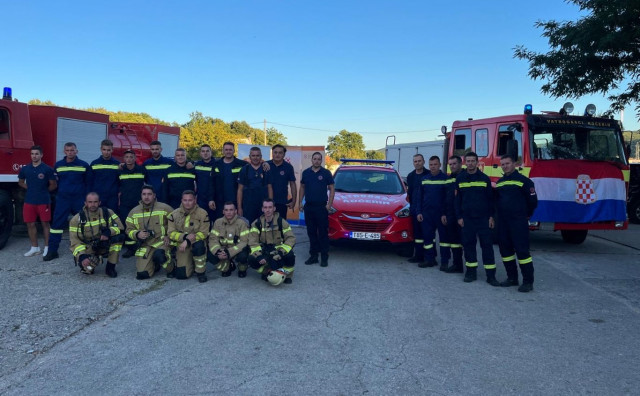 Vatrogasci Kočerina jačaju kapacitete, uručeno im zapovjedno vozilo