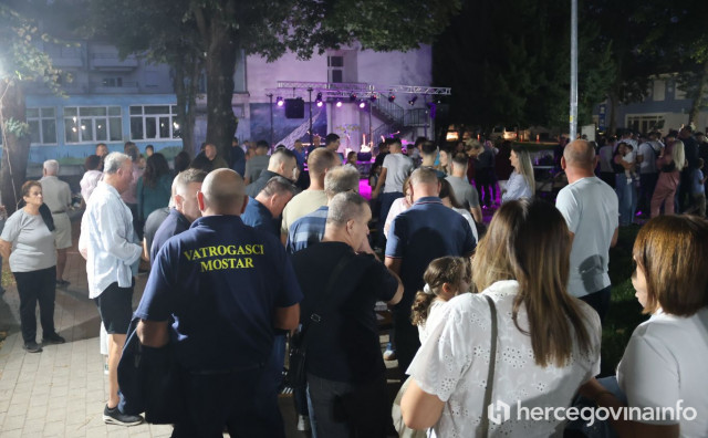 Održan humanitarni koncert za vatrogasca iz Stoca Draženka Pažina
