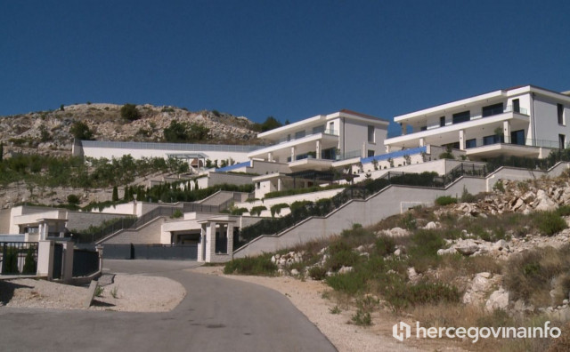 Ivanica šesti dan bez struje, mještani bez vode i signala, turisti napustili naselje