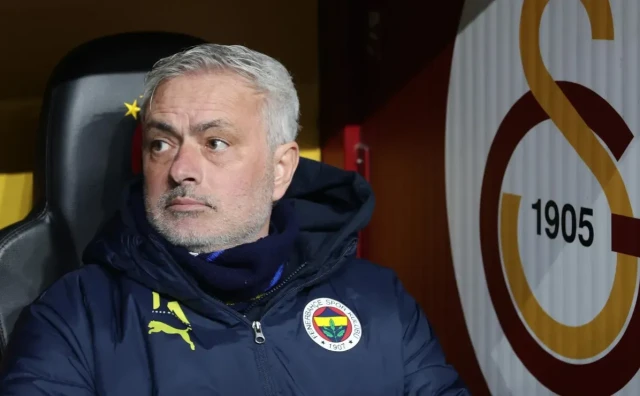 Turci tvrde da bi Josea Mourinha trebao zamijeniti hrvatski trener